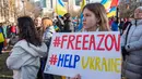 Pengunjuk rasa mendesak dukungan Barat yang lebih besar karena meningkatnya kekhawatiran tentang kemampuan Kyiv untuk menangkis serangan Rusia yang semakin masif. (Joseph Prezioso/AFP)
