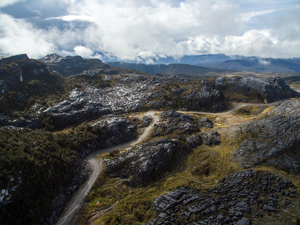 Keren Ini Foto Terbaru Jalan Trans Papua Yang Membelah Gunung Bisnis Liputan6 Com