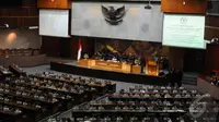 Lagu Iwan Fals yang berjudul 'Surat Untuk Wakil Rakyat' sepertinya masih relevan dengan kondisi anggota dewan saat ini, Jakarta, Kamis (4/9/2014) (Liputan6.com/Andrian M Tunay)