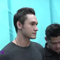 Indra L Bruggman merasa ada kesalahpahaman dalam opini publik tentang hubungannya dengan Soraya Abdullah. Ia merasa dirugikan dengan kabar tersebut, tetapi Indra mengambil hal positif saja dari setiap kejadian ini.