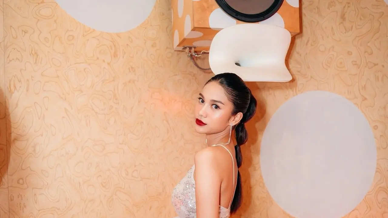 Tampilan Bold Azizah Salsha Bak Ratu Disko di Pesta Ultah MUA Marlene Hariman, Lebih Heboh dari Birthday Girl