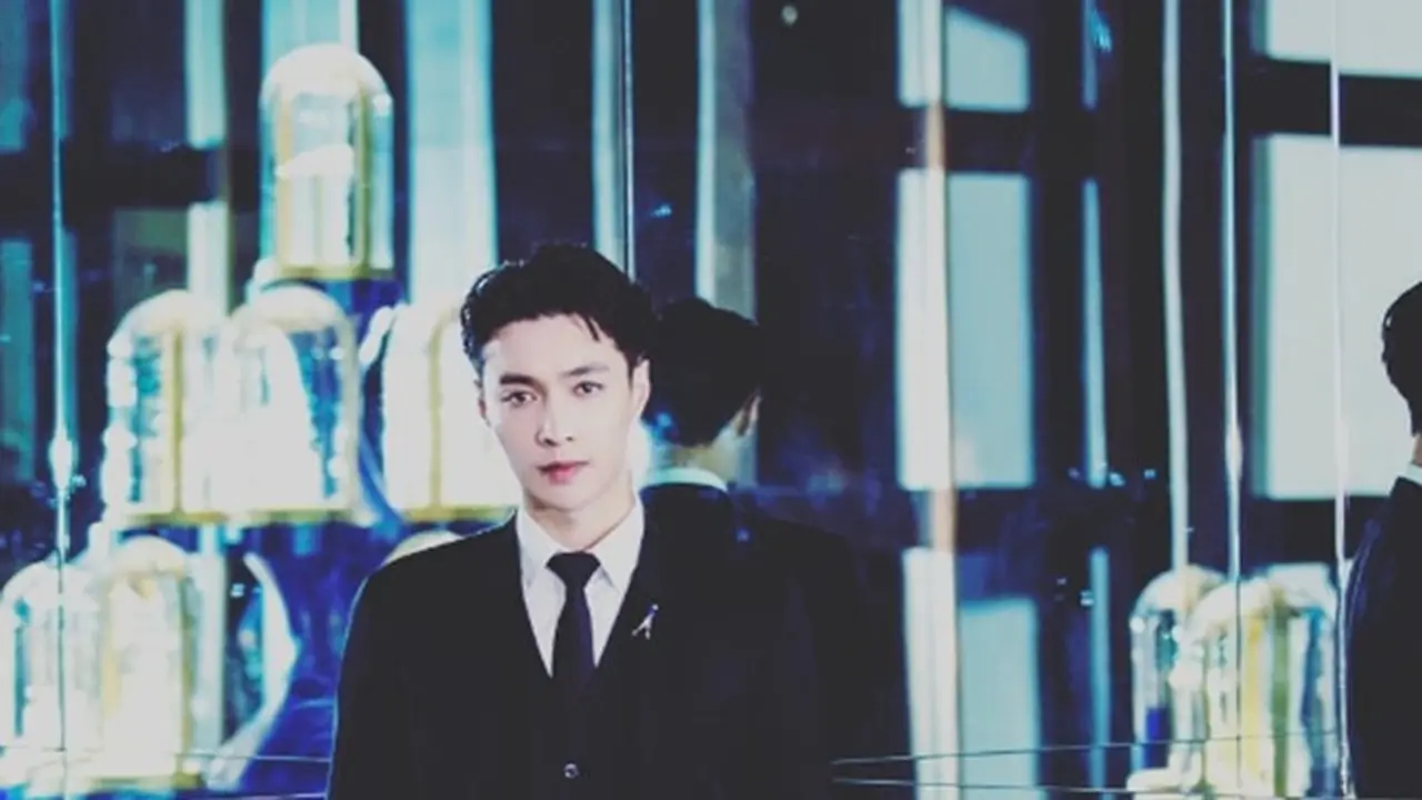 [Bintang] Misteri Teaser Comeback Solo Lay EXO
