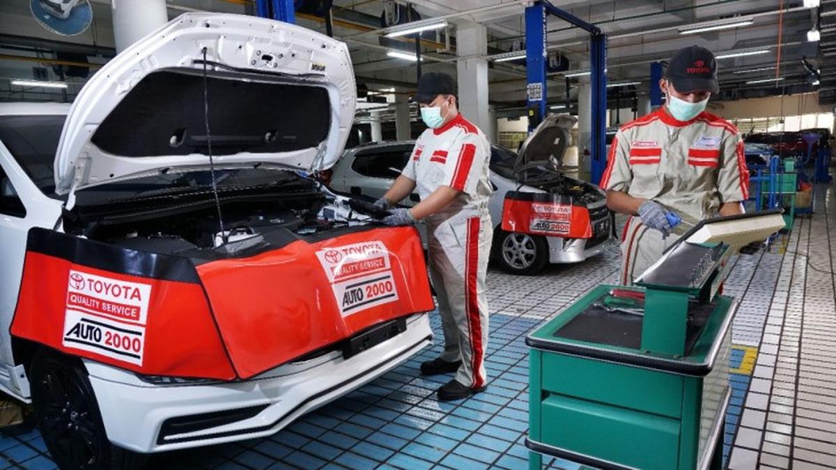 Jangan Sepelekan Macet: Ini 4 Dampak Buruknya pada Performa Mobil Anda