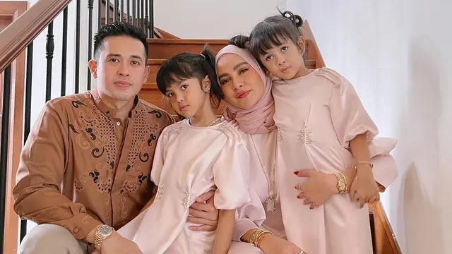 Keakraban Olla Ramlan dan Aufar Hutapea di Hari Raya Idul Fitri