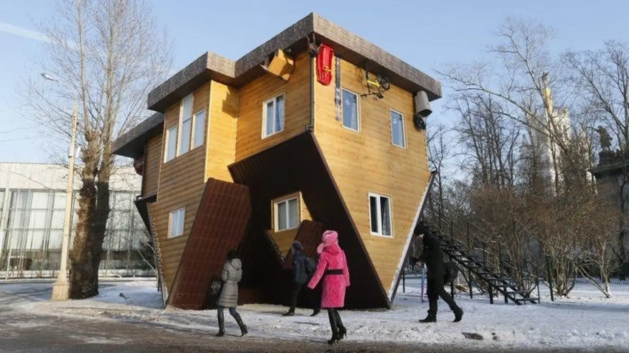 Rumah terbalik