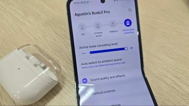 Pengguna bisa mengontrol volume atau tingkat ANC dan Ambient Mode