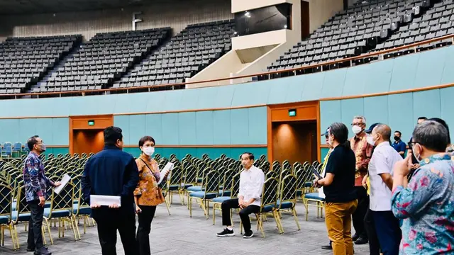 Presiden Jokowi meninjau lokasi penyelenggaraan KTT ASEAN 2023 di Jakarta Convention Center (JCC), Jakarta