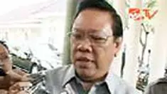 Penukaran aksesoris tabung bermasalah yang rencananya berlangsung hari ini batal. Jadwal belum jelas, tapi Pertamina siap menjual komponen tabung gas melalui 200 agen elpiji di Jabodetabek. 
