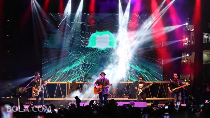 Lirik Lagu Mahadewi Padi Ragam Bola Com