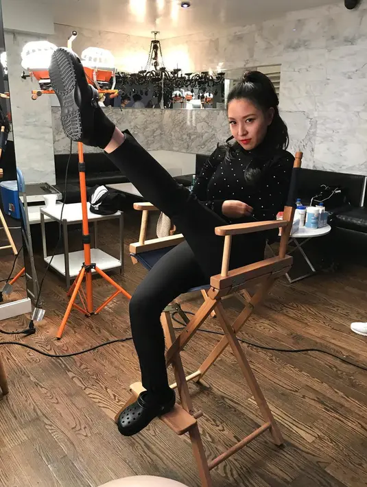 Tak hanya di dunia tarik suara, BoA juga memperlihatkan bakatnya di dunia akting. Ia pernah bermain dalam film Make Your Move yang tayang di Amerika Serikat. (Foto: instagram.com/boakwon)