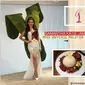 Miss Universe Malaysia 2017 Samantha memakai gaun Nasi Lemak (Foto: @universalgoddesses)