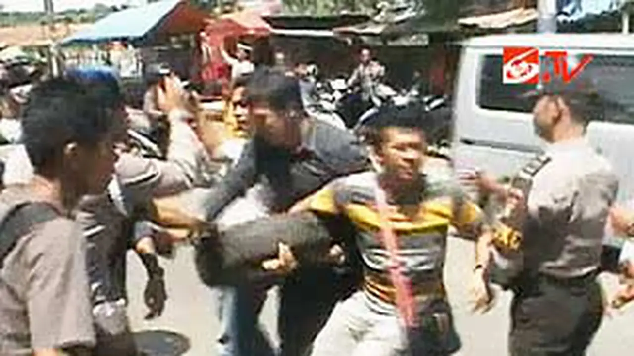 111222ddemo-sby.jpg