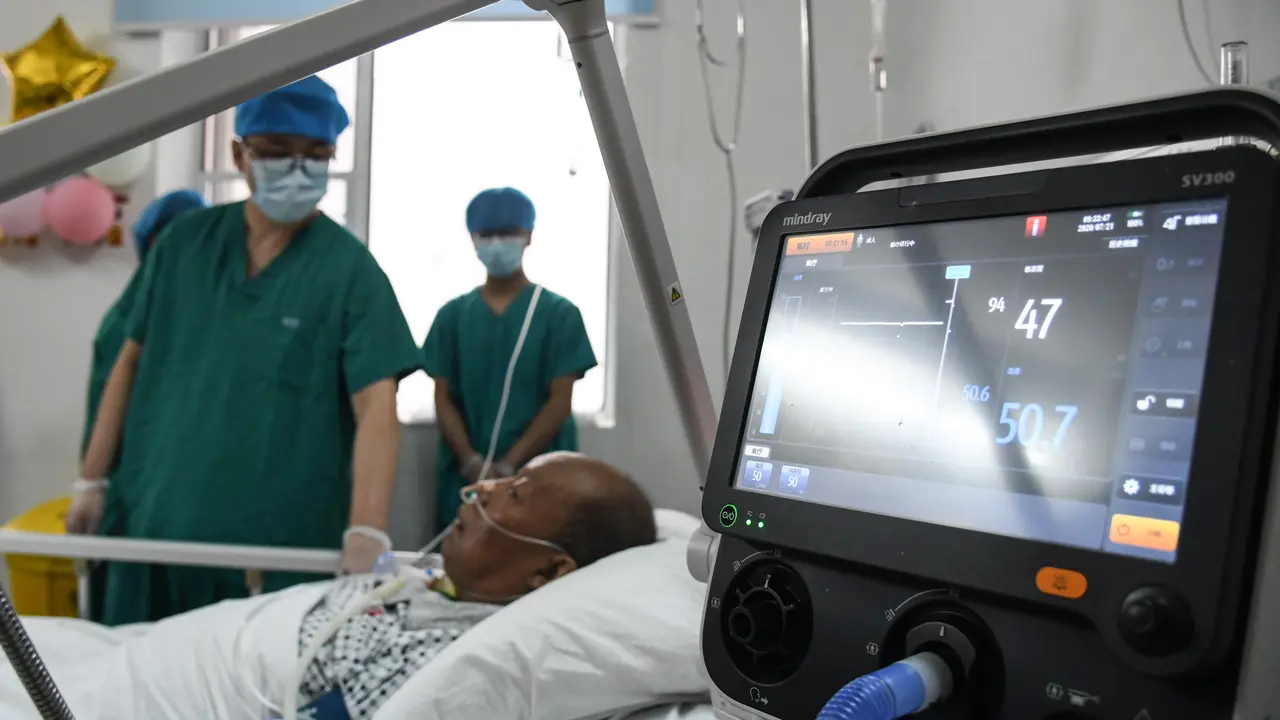 Sembuh, Pasien COVID-19 yang Jalani Operasi Transplantasi Paru-Paru Dipulangkan