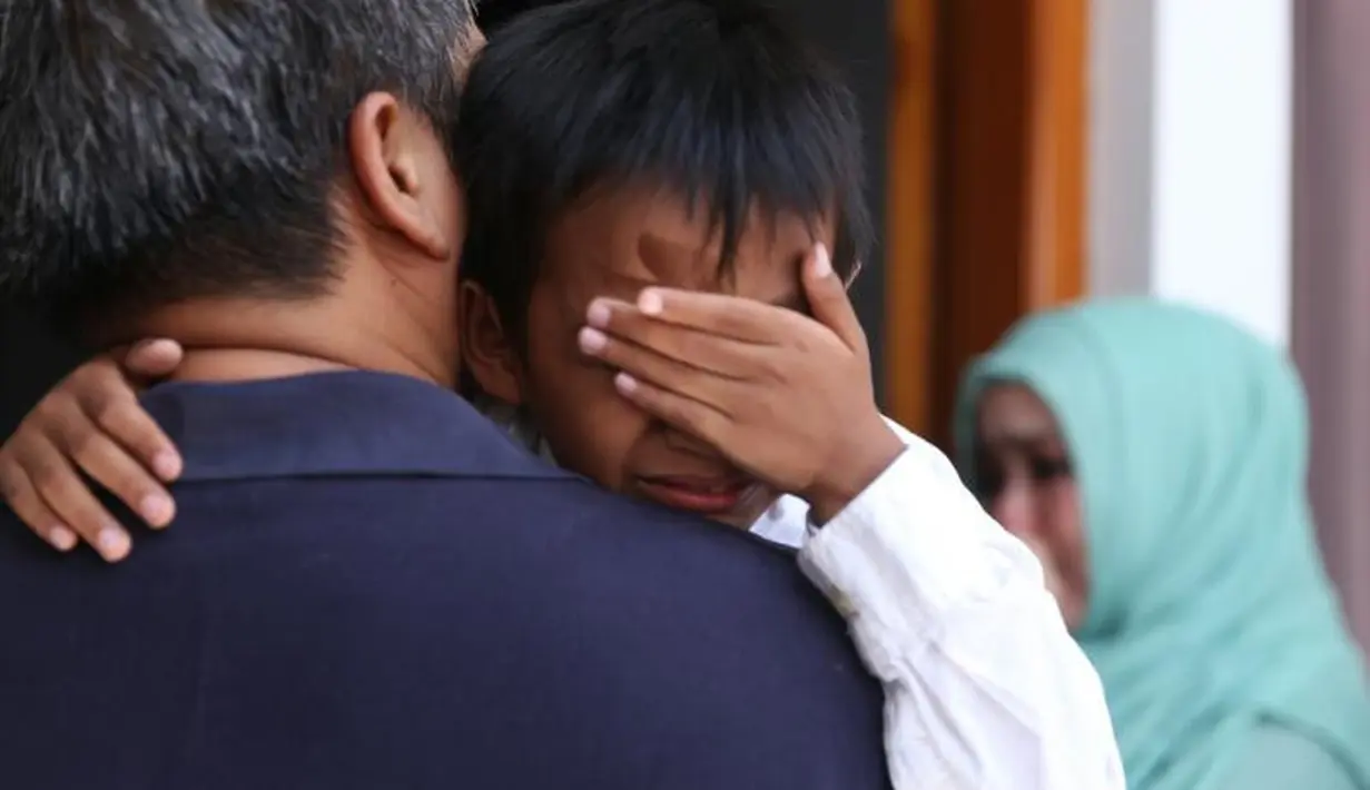 Kepergian pesinetron Renita Suakrdi untuk selama-lamanya tidak membuat sang suami kaget. Lantaran jauh sebelum itu, Andi Hilmi Salahudin, sang suami telah siap saat ditinggal sang istri tercinta sewaktu-waktu. (Nurwahyunan/Bintang.com)