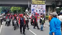 Sejumlah aliansi buruh menggelar aksi unjuk rasa peringatan Hari Buruh Internasional di kawasan Gedung DPR/MPR Jakarta, Senin (1/5/2023). (Foto: Ady Anugrahadi/Liputan6.com)