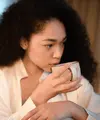Dari meningkatkan fokus hingga membantu menunda rasa lelah, kopi bisa menjadi teman olahraga jika dikonsumsi dengan tepat. (Foto/Dok: Pexels)