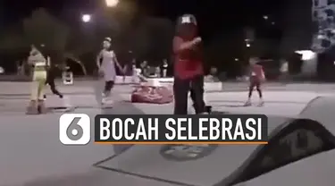 Video bocah selebrasi atas berhasilnya ia melewati rintangan. Tetapi karena ia sombong akhirnya terkena imbasnya.