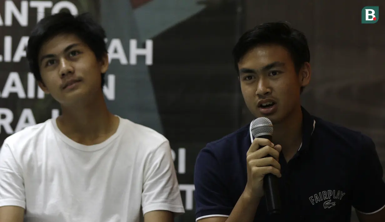 Pemain muda Indonesia, Khairul Imam Zakiri, saat jumpa pers Charity for Palu, Sigi dan Donggala di gedung Kemenpora, Jakarta, Jumat (16/11). APPI, MSG dan Kemenpora akan gelar laga amal untuk Palu, Sigi dan Donggala. (Bola.com/Yoppy Renato)