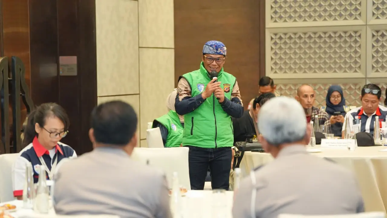 Kakorlantas Polri Irjen Pol Agus Suryonugroho menggelar Forum Silaturahmi bersama dengan perwakilan komunitas ojek online (ojol) dari 12 Polda di Semarang.
