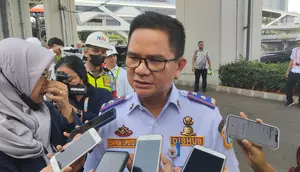 Sebelumnya, penutupan jalur putar balik di Jalan Pangeran Antasari ini viral di media sosial Instagram @infocipete usai mendapat protes dari sejumlah warga, pada Kamis, 30 Maret 2023 siang.(Foto:Liputan6/Winda Nelfira)