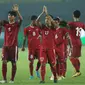  Pemain Timnas Indonesia merayakan kemenangan atas Kamboja pada laga persahabatan di Stadion Patriot Candrabhaga, Bekasi, Rabu (4/10). Timnas Indonesia menang 3-1 atas Kamboja. (Liputan6.com/Helmi Fithriansyah)