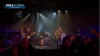 Simple Plan tampil di Mola Chill Fridays pada Jumat (17/12).
