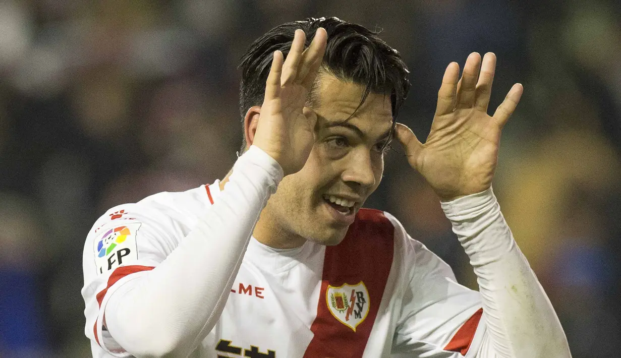 Pemain Rayo Vallecano, Miku mencetak satu gol untuk kemenangan tinya atas Las Palmas pada lanjutan La Liga Spanyol pekan ke-23. (AFP/Curto De La Torre)