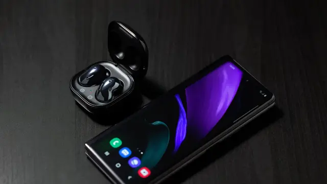Galaxy Z Fold 2