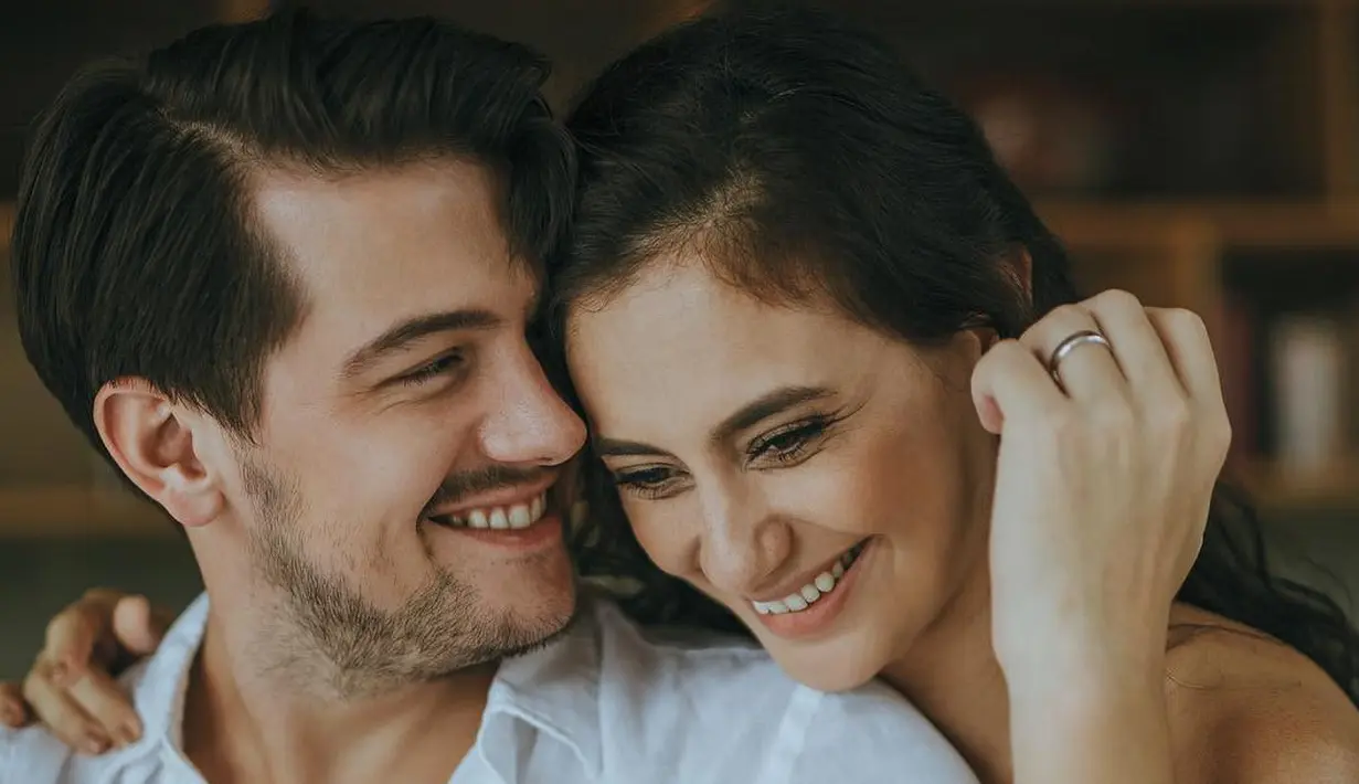 Memang Marissa Nasution dan Benedikt Brueggemann memutuskan untuk menikah secara diam-diam. Meski jarang terekspos, mereka terlihat mesra di berbagai kesempatan. (Foto: instagram.com/marissaln)