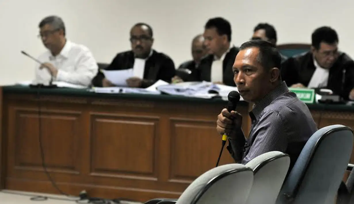 Selain ketiga saksi tersebut, Sekretaris KPUD Gunung Mas, Rudji juga dihadirkan untuk bersaksi di persidangan (Liputan6.com/Johan Tallo) 