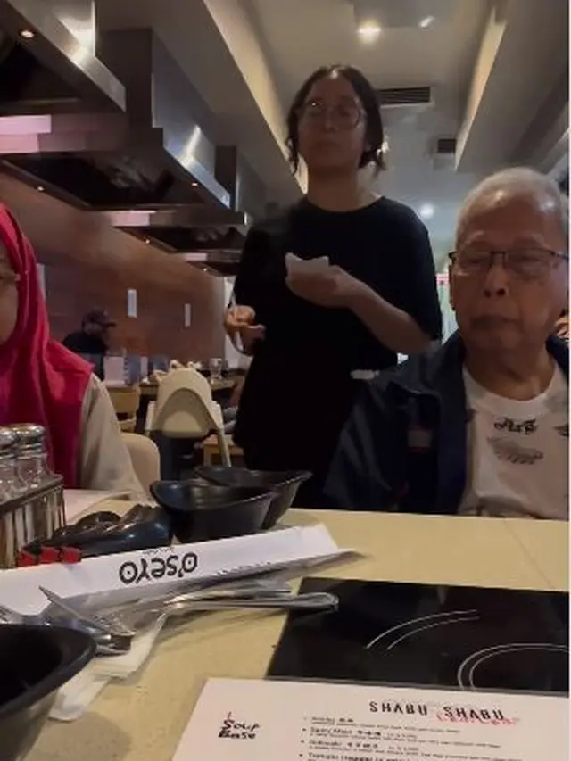 6 Momen Cinta Kuya Jadi Waitress di Amerika, Kerja Paruh Waktu Sambil Kuliah