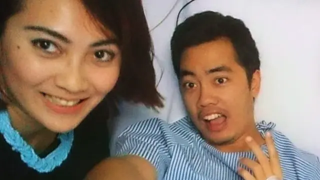 Dennis Adhiswara Unggah Foto Masa Pacaran dengan Istri. (instagram/dennisadishwara)