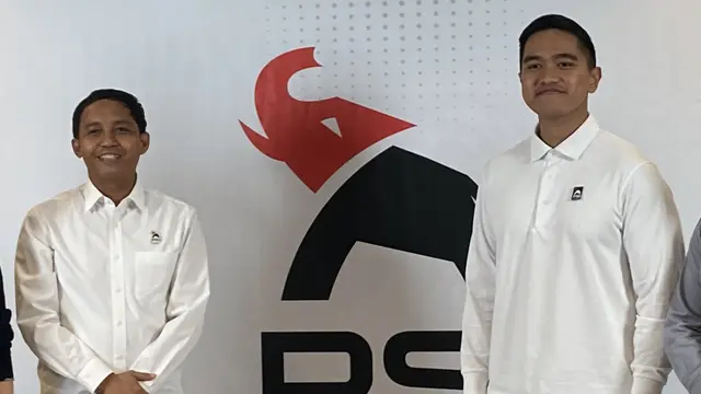 Ketua Umum PSI Kaesang Pangarep bersama Sekjennya, Raja Juli Antoni.
