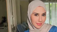 Syahnaz Sadiqah Memutuskan Berhijab, Terinspirasi dari Pengalaman di Tanah Suci