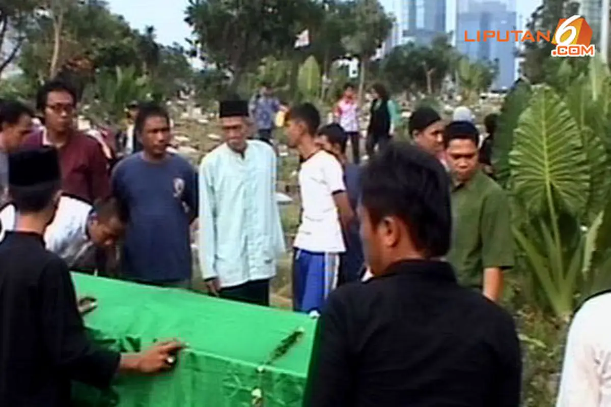 tabrak-metromini-131002c.jpg