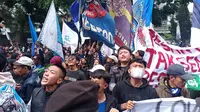 BRI Liga 1: Bobotoh Geruduk Kantor Persib, Tuntut Sistem Penjualan Tiket Dipermudah