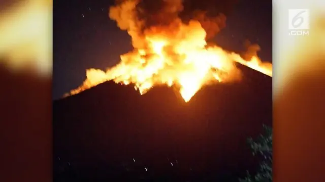 VIDEO: Gunung Agung Berdentum dan Keluarkan Lava Pijar