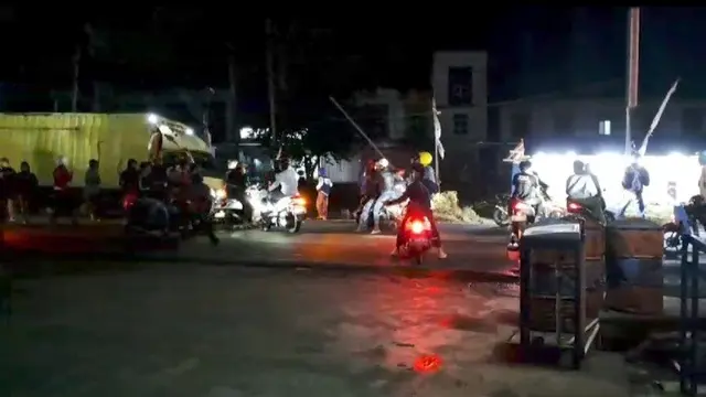 Aksi geng motor turun ke jalan bawa sajam di Jalan Raya Nasional Sukabumi-Bogor resahkan warga (Liputan6.com/Istimewa).