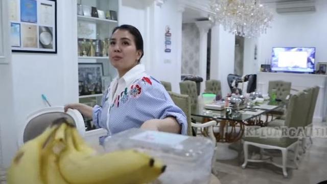 6 Potret Rumah Mewah Iis Dahlia Cicilannya Capai Rp 250 Juta Per Bulan Hot Liputan6 Com