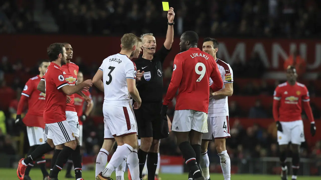 Manchester United, Burnley, Premier League