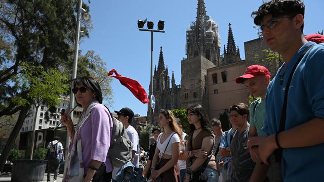 Turis Kembali Padati Barcelona
