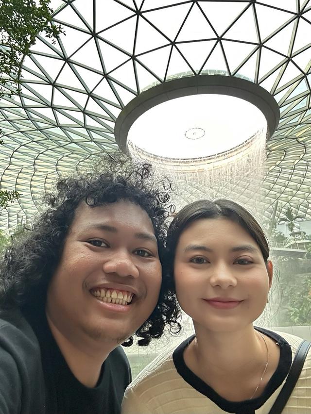 Batal Nyalon di Pilkada, Ini 7 Momen Marshel Widianto Liburan Bareng Istri