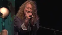 Robert Plant diam saja ketika posisinya di Led Zeppelin kini diambil oleh vokalis Aerosmith dan Alter Bridge.