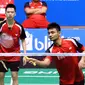 Berry Angriawan/Kevin Sanjaya Sukamuljo menyumbang angka untuk Djarum Kudus saat menghadapi USM Jaya Semarang pada penyisihan Grup A Kejurnas PBSI 2016 di GOR Sritex, Solo, Jawa Tengah, Selasa (6/12/2016).