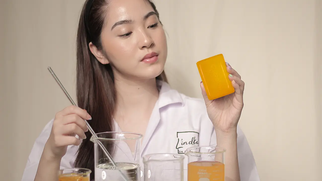 Kulit Cerah Bebas Jerawat, dengan Skincare Berbahan Kojic Acid
