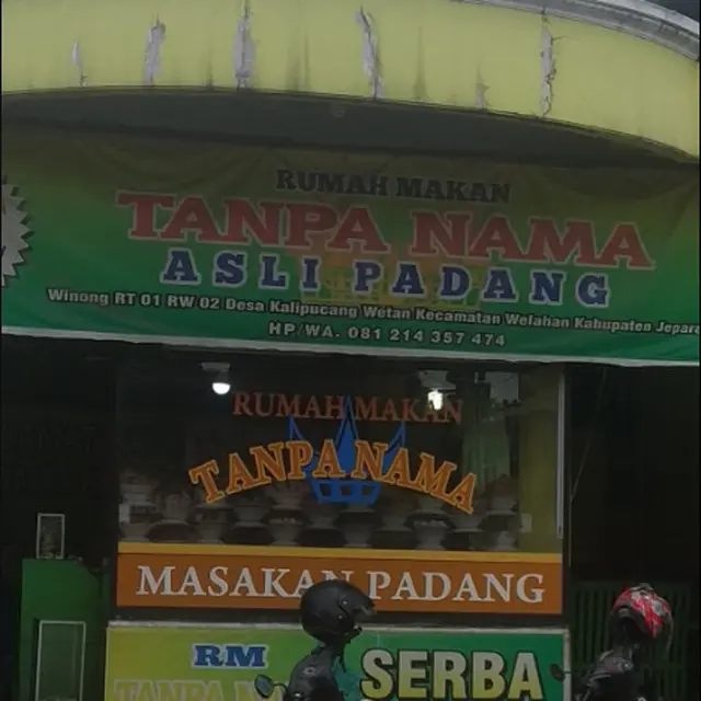 6 Nama Warung Seperti Enggak Niat Ini Bikin Bertanya-Tanya,