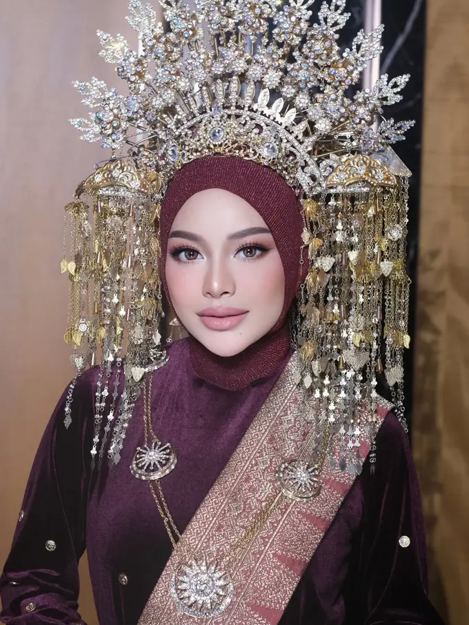 Pesona Aurel Hermansyah Pakai Baju Adat Minang Lagi, Penampilannya Bikin Nostalgia ke Hari Pernikahan dengan Atta Halilintar