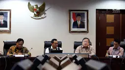 Suasana diskusi bertema "Berapa Lama Membangun Ibukota Baru?" di Kantor Staf Presiden, Jakarta, Senin (13/5/2019). Presiden Joko Widodo kembali mengangkat tentang rencana pemindahan ibu kota negara dari Jakarta. (Liputan6.com/Johan Tallo)