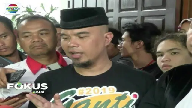 Sidang kasus ujaran kebencian dengan terdakwa musisi Ahmad Dhani, Senin (16/4) digelar perdana di Pengadilan Negeri Jakarta Selatan. Jaksa mendakwa Ahmad Dhani dengan ancaman hukuman maksimal 6 tahun penjara.