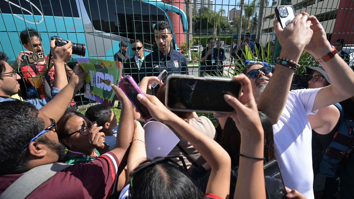 Pindah Markas dari AS, Timnas Iran Disambut Hangat